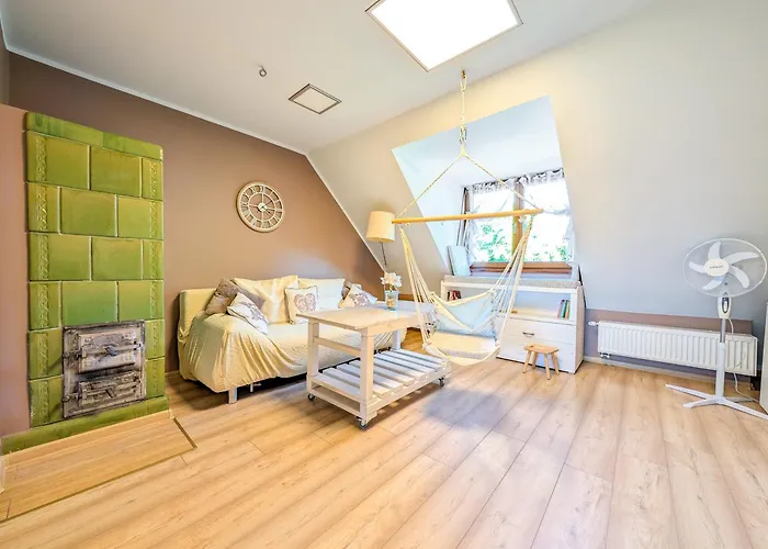 Swing & Serenity By Bookinghost